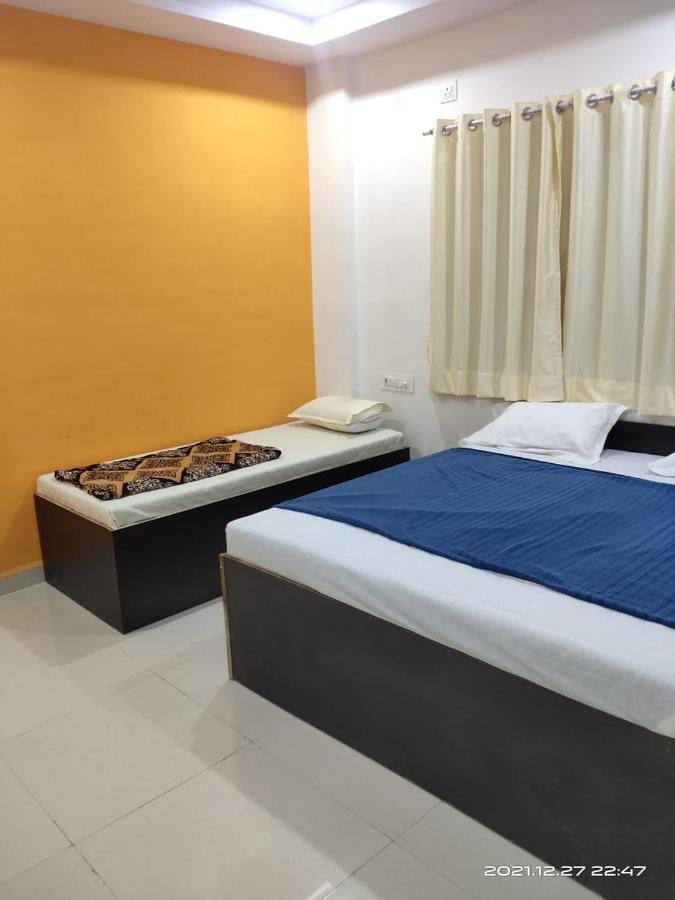 Hotel Sai Santosh Shirdi Ngoại thất bức ảnh