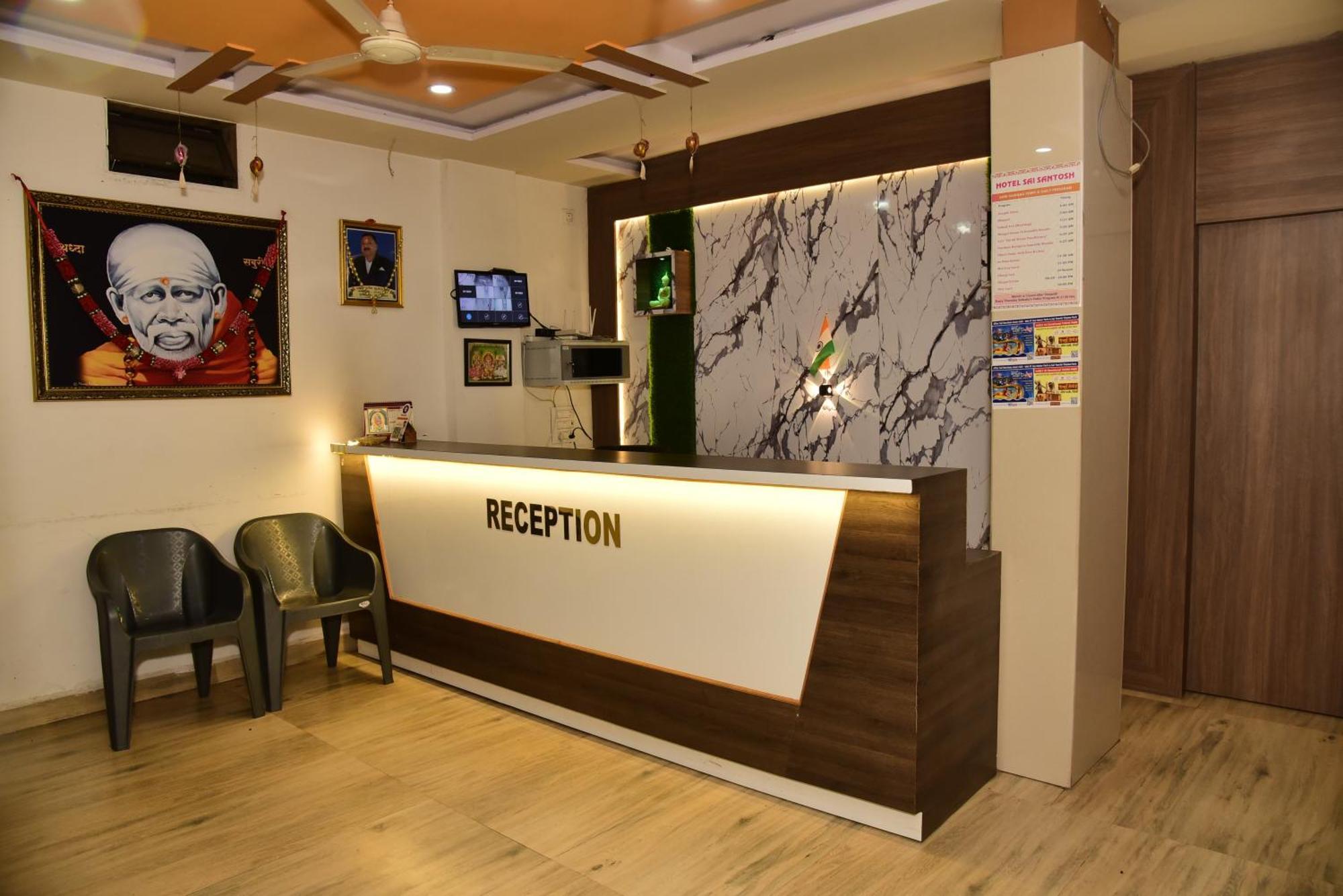 Hotel Sai Santosh Shirdi Ngoại thất bức ảnh